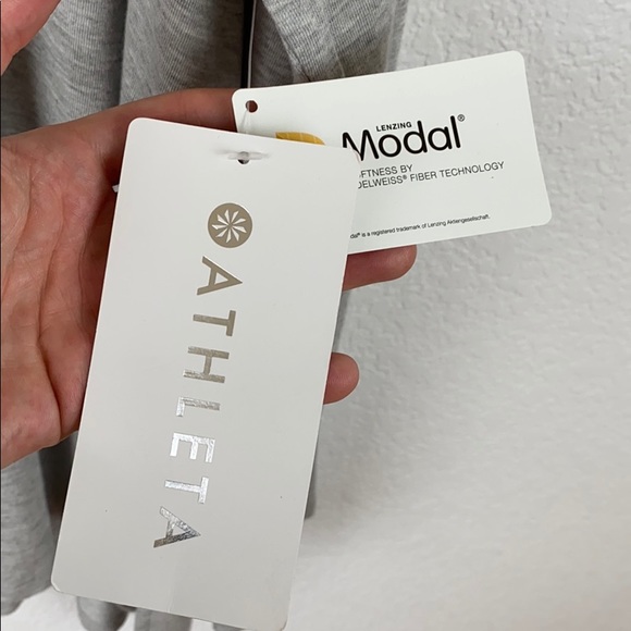 SOLD NWT Athleta Threadlight Layering Long Sleeve - Picture 4 of 6